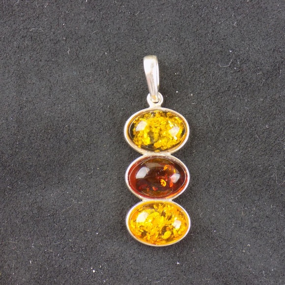 STERLING HONEY GOLDEN GREEN TRIO AMBER pendant - Picture 5 of 7